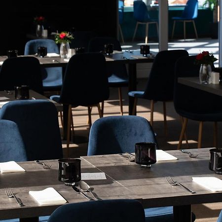 Hotel Kristaly Konferencia & Wellness Ajka エクステリア 写真