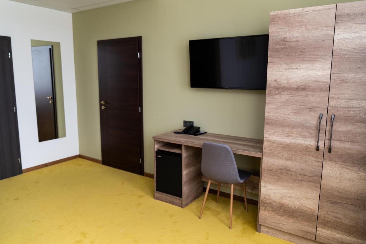 Hotel Kristaly Konferencia & Wellness Ajka エクステリア 写真