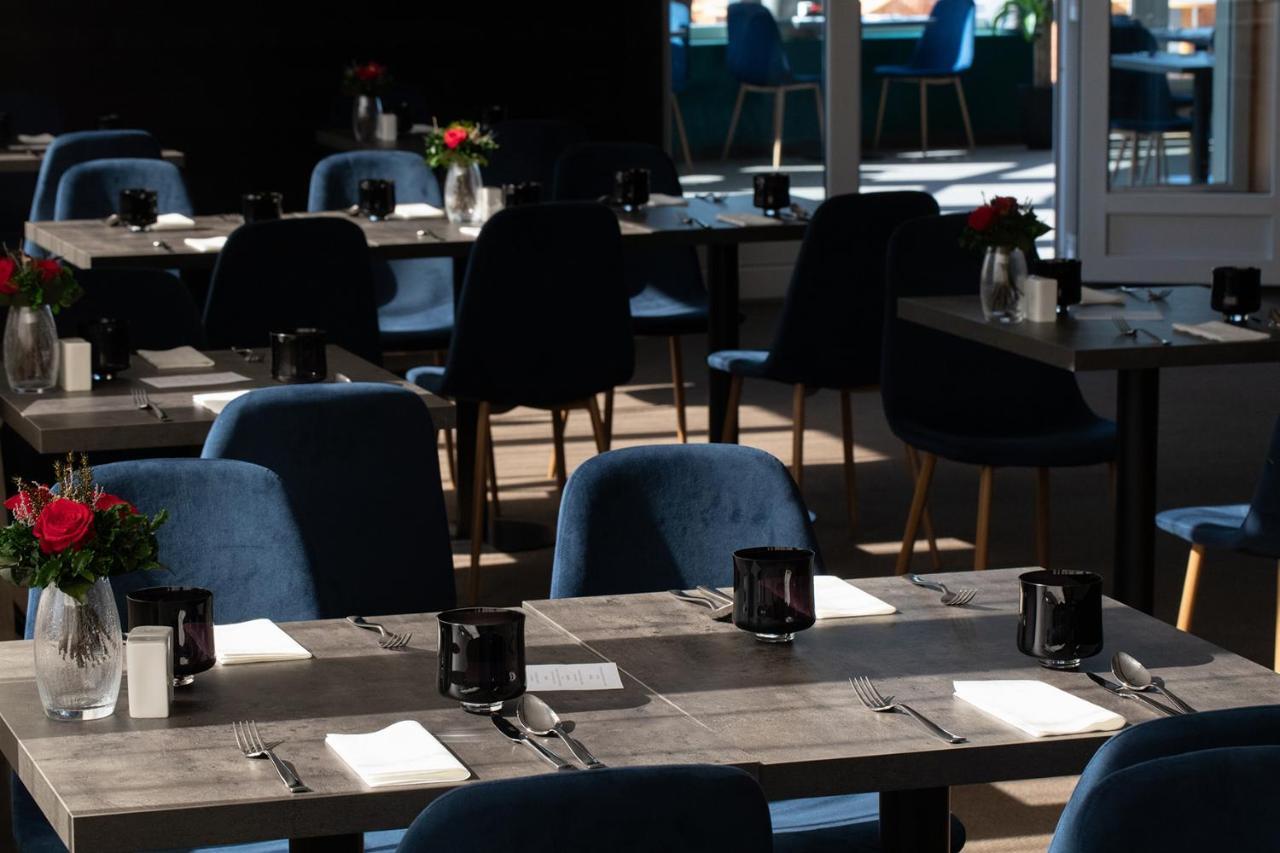 Hotel Kristaly Konferencia & Wellness Ajka エクステリア 写真