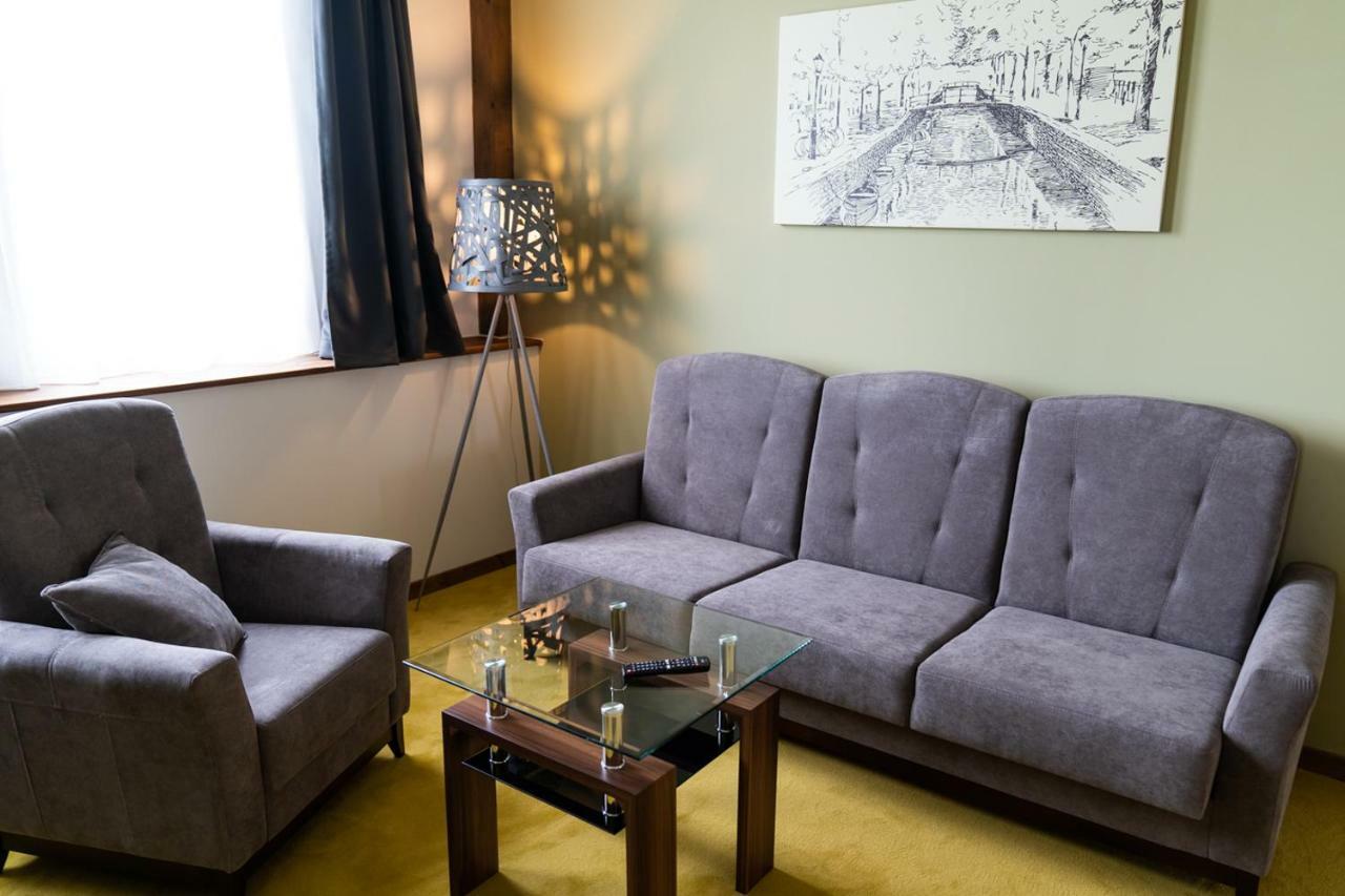 Hotel Kristaly Konferencia & Wellness Ajka エクステリア 写真